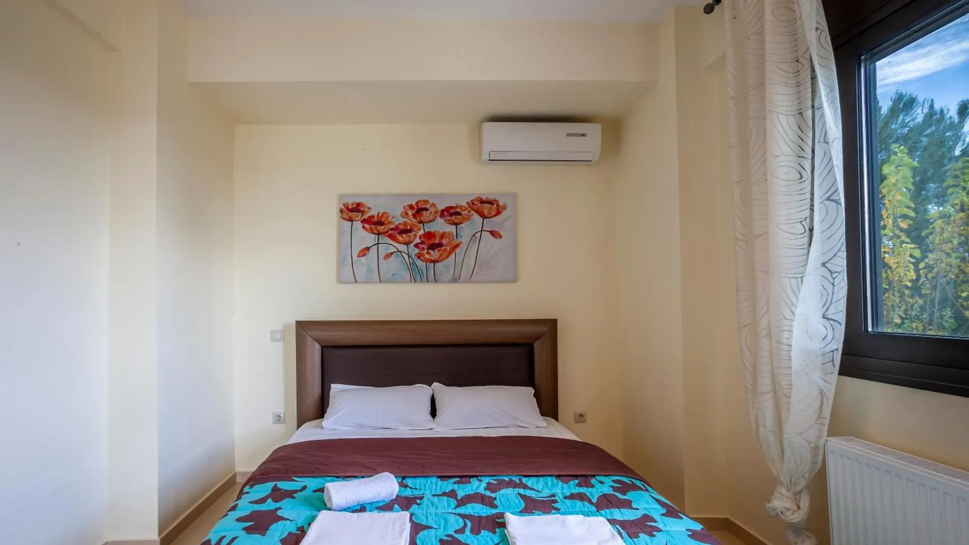 Perfect View Villa Deny With 6 Bedrooms And Heated Pool Hanioti