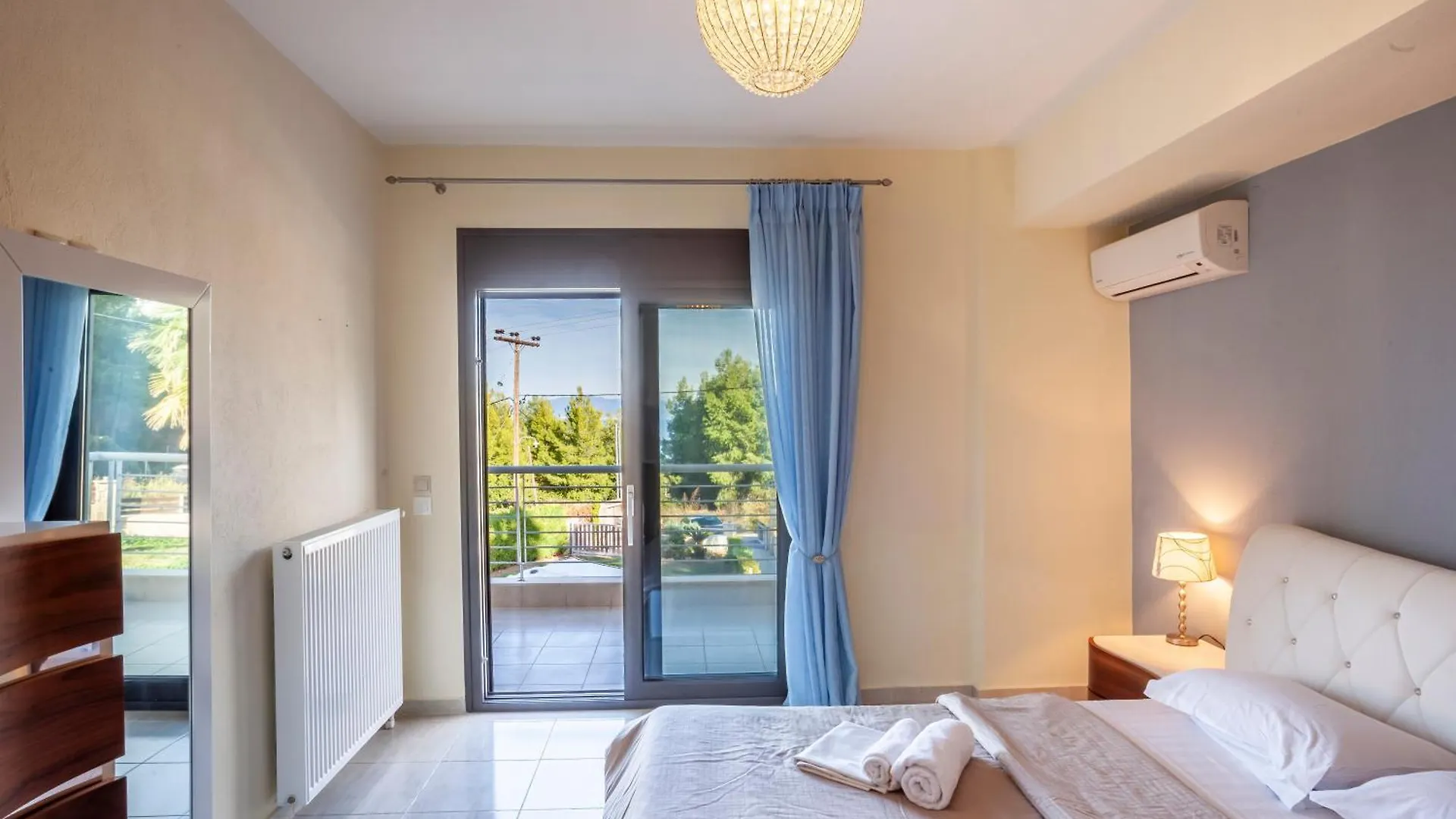 Perfect View Villa Deny With 6 Bedrooms And Heated Pool Hanioti