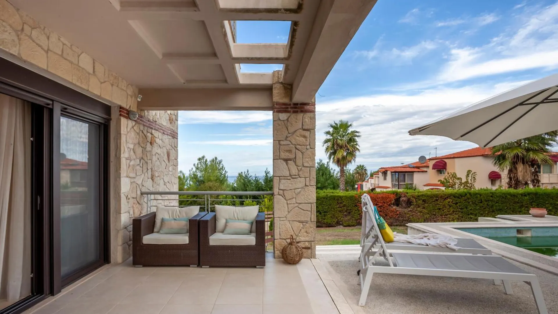 Perfect View Villa Deny With 6 Bedrooms And Heated Pool Hanioti 0*,